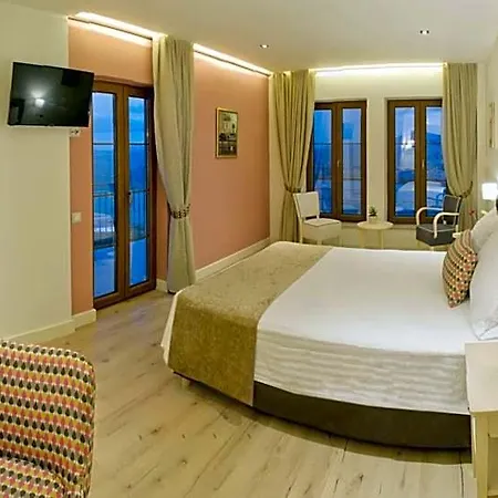 Arktos Hotel Eleousa