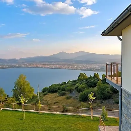 Arktos Hotel Eleousa