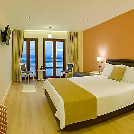 Hotel Arktos 3*