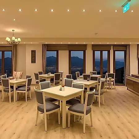 Arktos Hotel Eleousa
