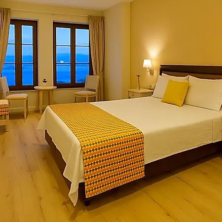Arktos Hotel 3*